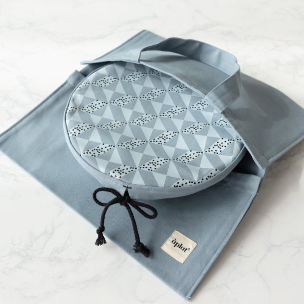 BNWT limited edition Lokokitchen X Aplat: pie cover & tote set